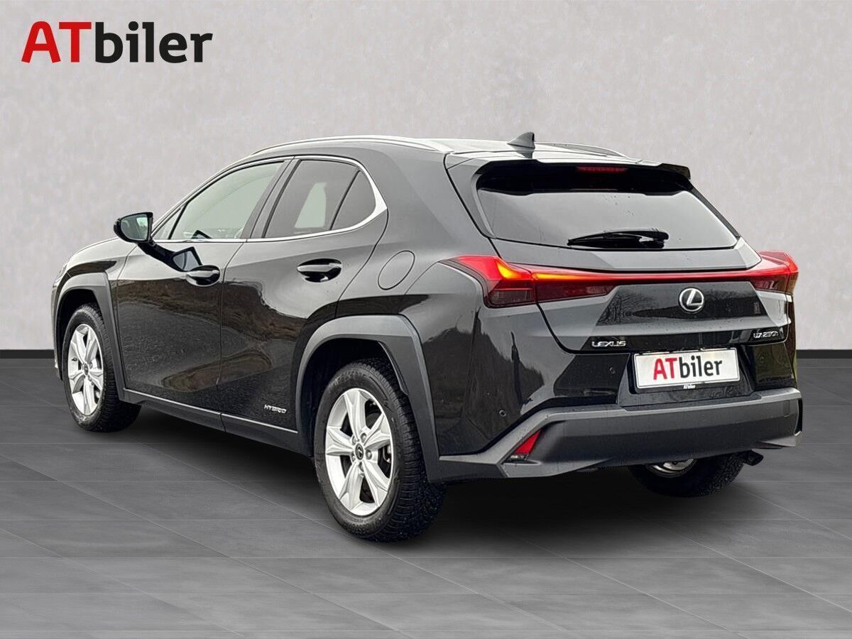 Lexus UX 2,0 250h Hybrid Premium E-CVT 184HK 5d Trinl. Gear