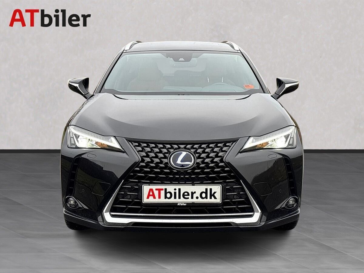 Lexus UX 2,0 250h Hybrid Premium E-CVT 184HK 5d Trinl. Gear