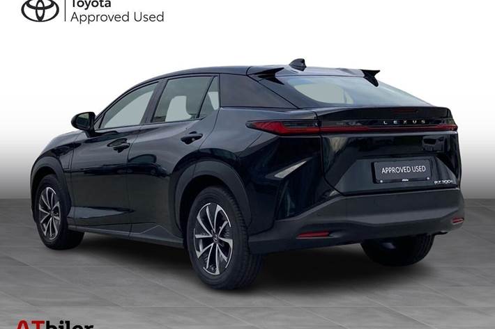 Sort Lexus RZ fra 2025