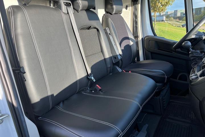 Hvid Toyota Proace Max fra 2024