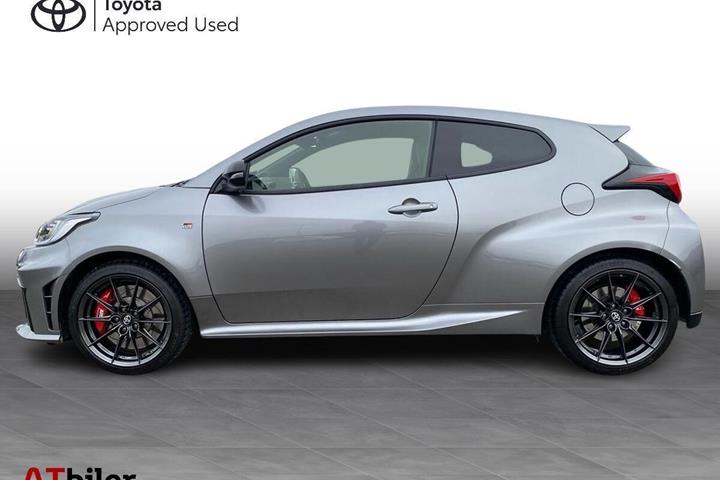 Grå Toyota GR Yaris fra 2024