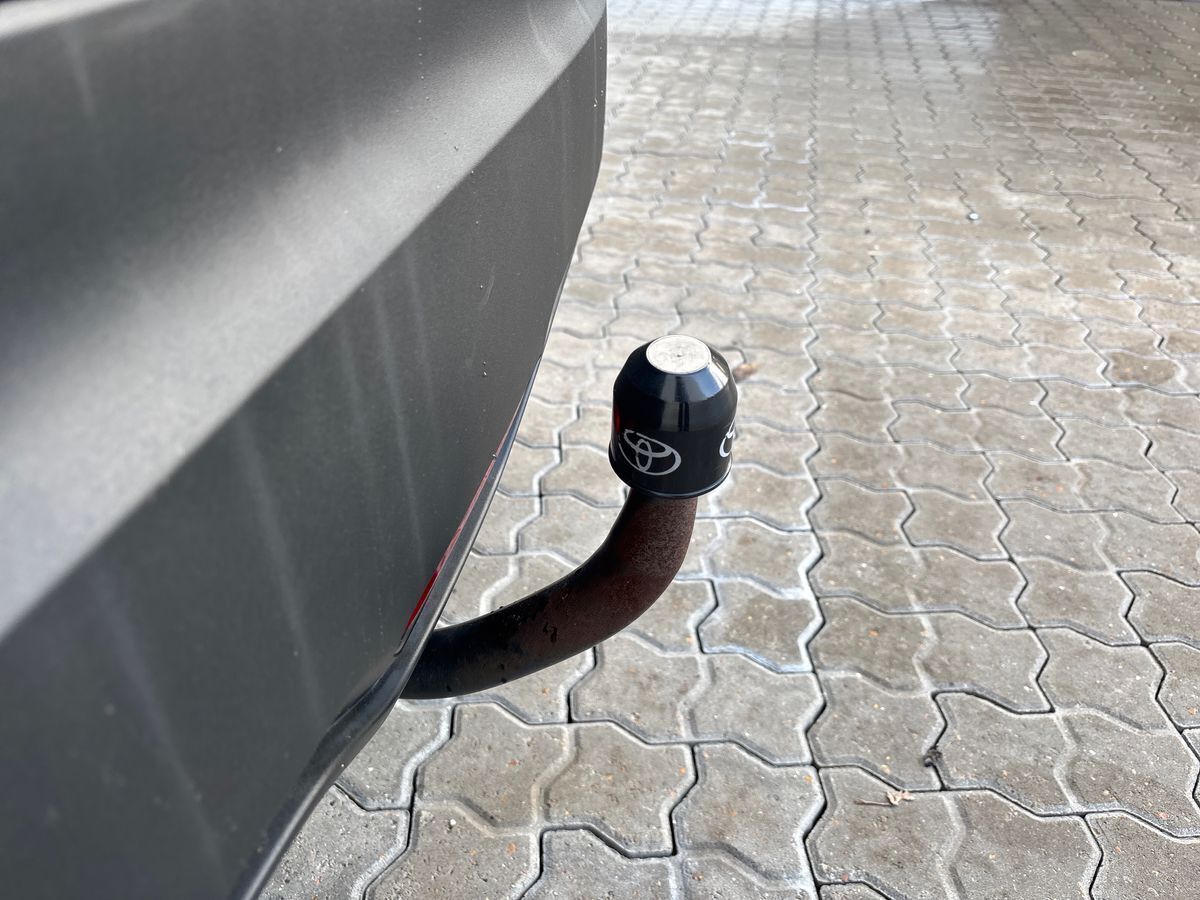 Sort Toyota C-HR fra 2018