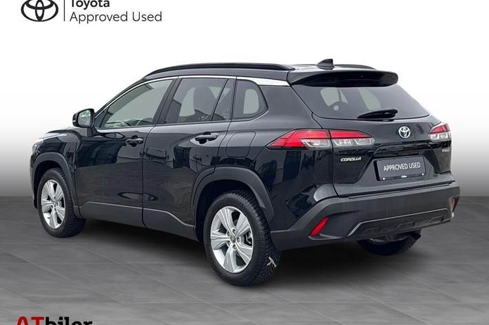 Sort Toyota Corolla Cross fra 2024