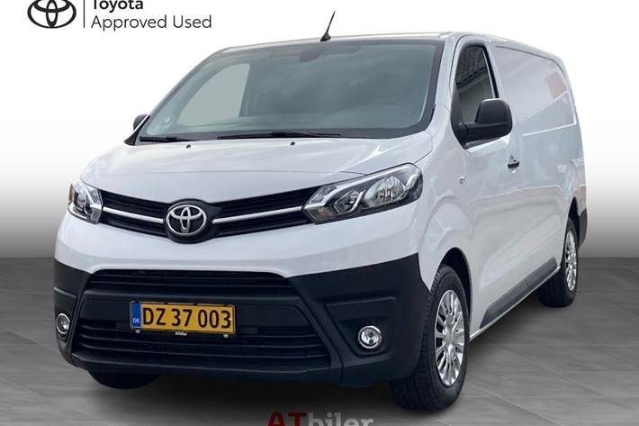 Hvid Toyota ProAce fra 2024