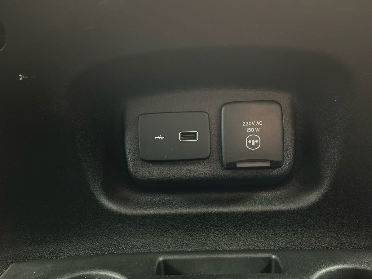 Rød Fiat Ducato fra 2022