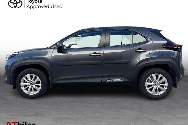 Grå Toyota Yaris Cross fra 2022