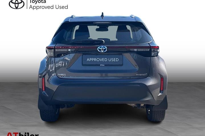 Grå Toyota Yaris Cross fra 2022