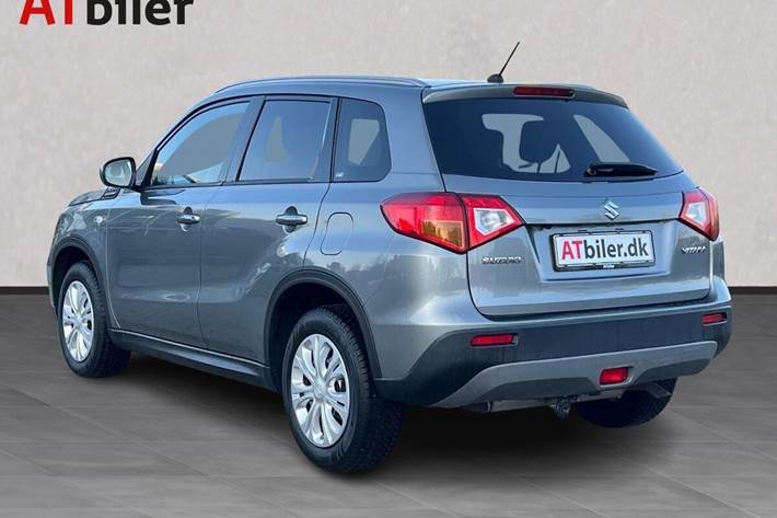 Grå Suzuki Vitara fra 2018