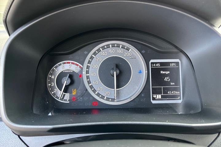 Grå Suzuki Ignis fra 2025