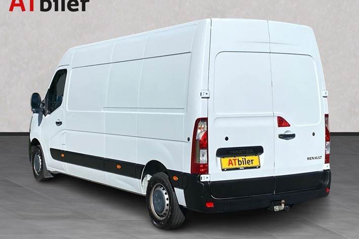 Hvid Renault Master fra 2022