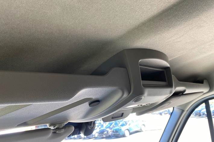 Hvid Renault Master fra 2022