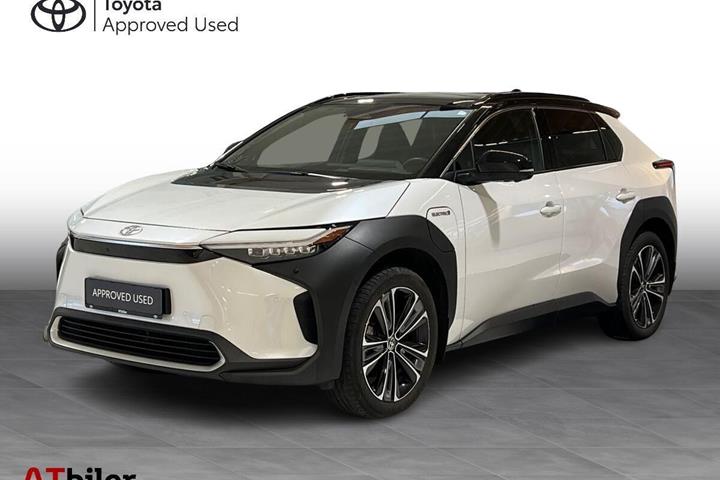 Hvid Toyota BZ4X fra 2023 set udefra