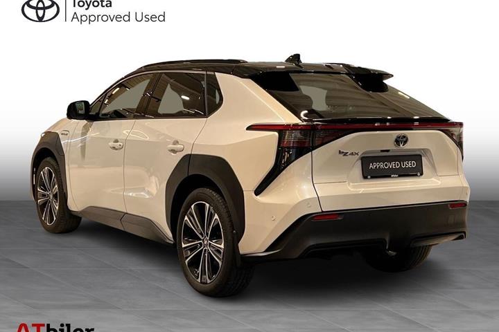 Hvid Toyota BZ4X fra 2023