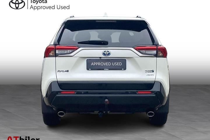 Hvid Toyota RAV4 Plug-in fra 2022