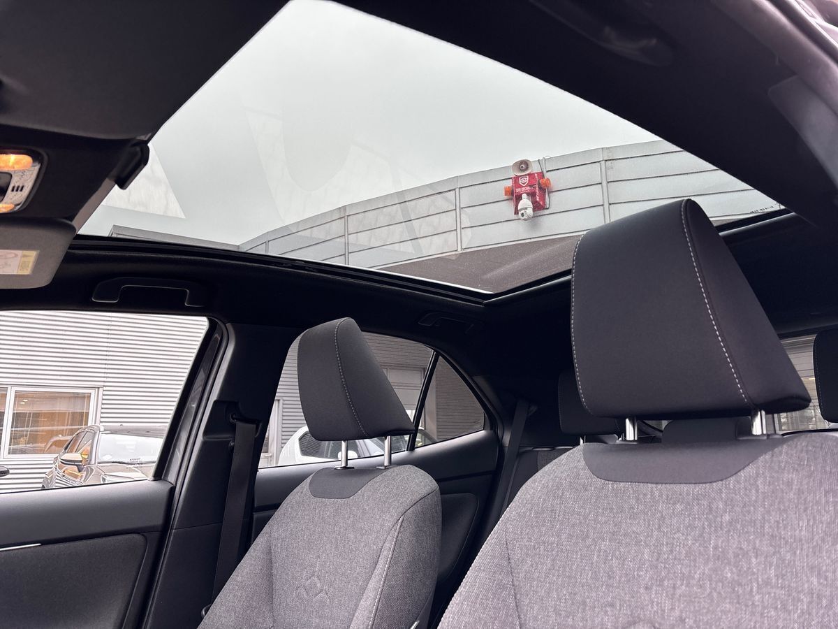 Grå Toyota Yaris Cross fra 2022