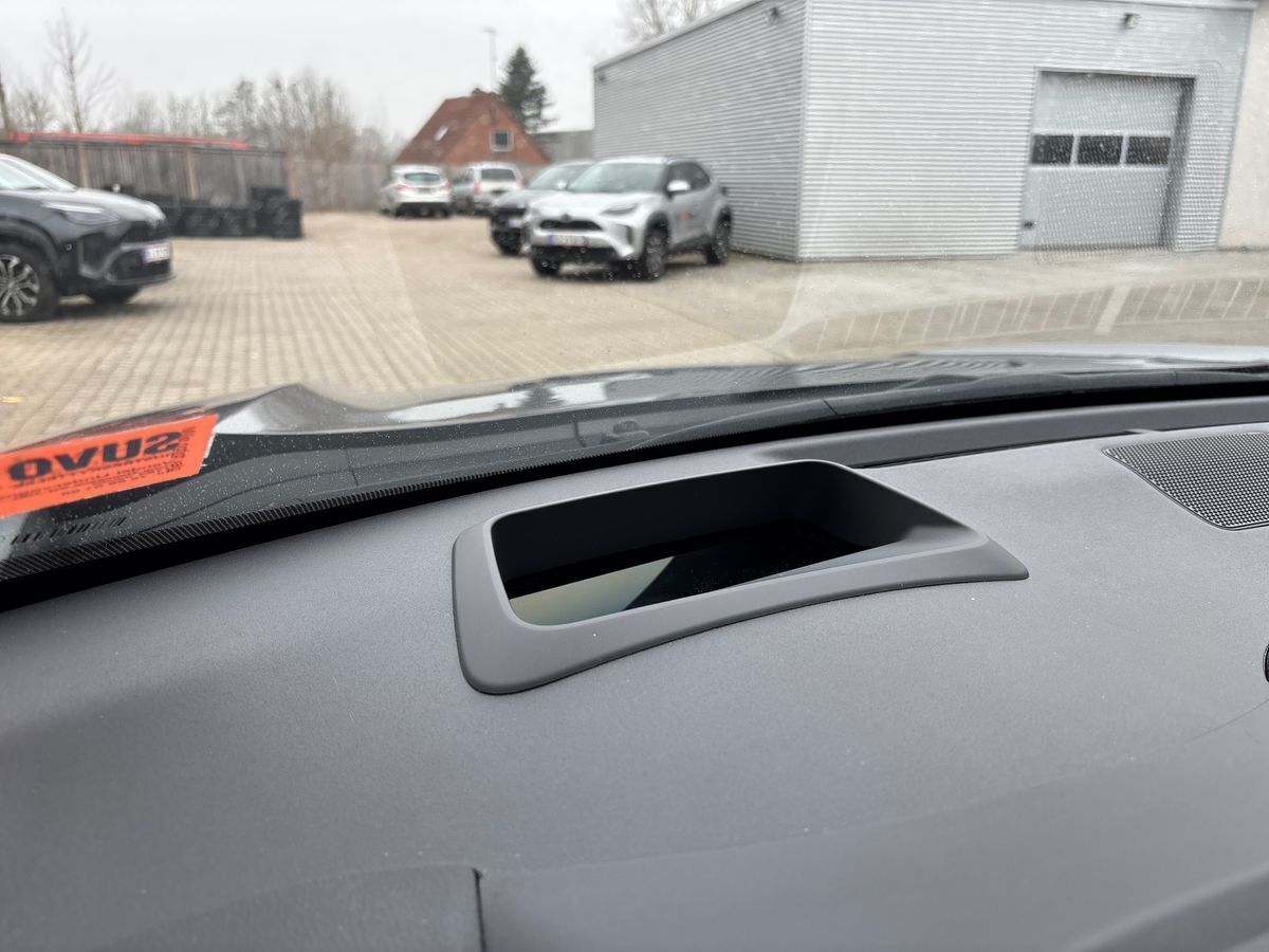 Grå Toyota Yaris Cross fra 2022