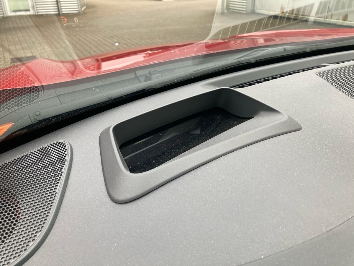 Rød Toyota Yaris Cross fra 2022