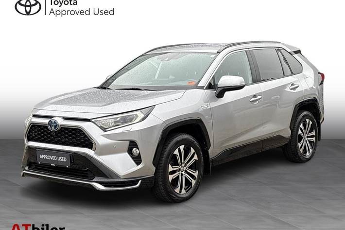 Grå Toyota RAV4 Plug-in fra 2021 set udefra