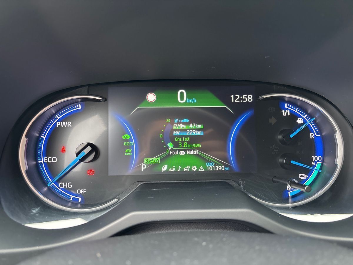 Grå Toyota RAV4 Plug-in fra 2021