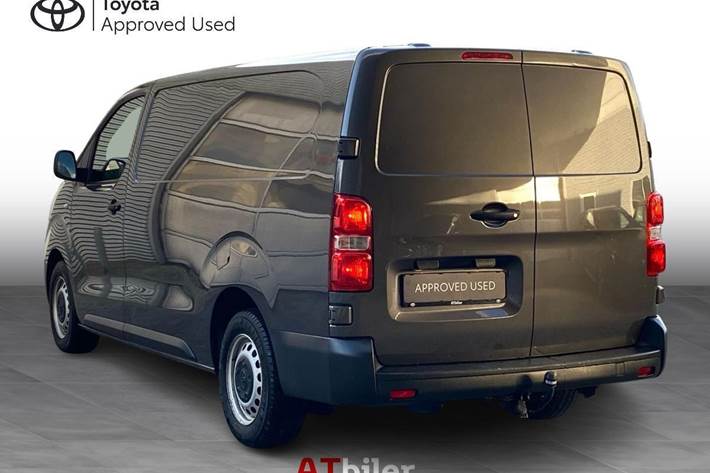 Grå Toyota ProAce fra 2022