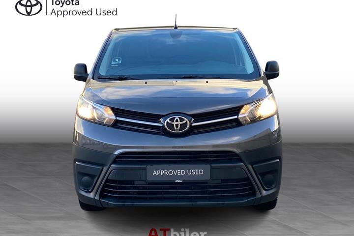 Grå Toyota ProAce fra 2022