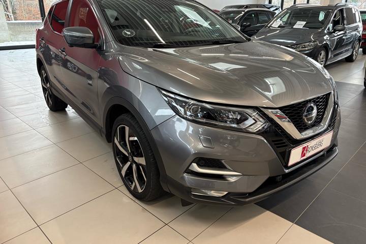 Grå Nissan Qashqai fra 2021