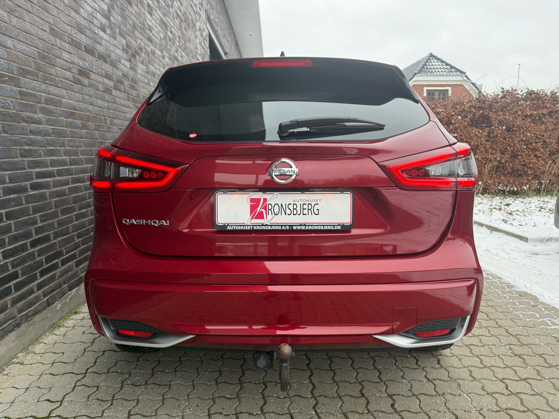 Rød Nissan Qashqai fra 2019
