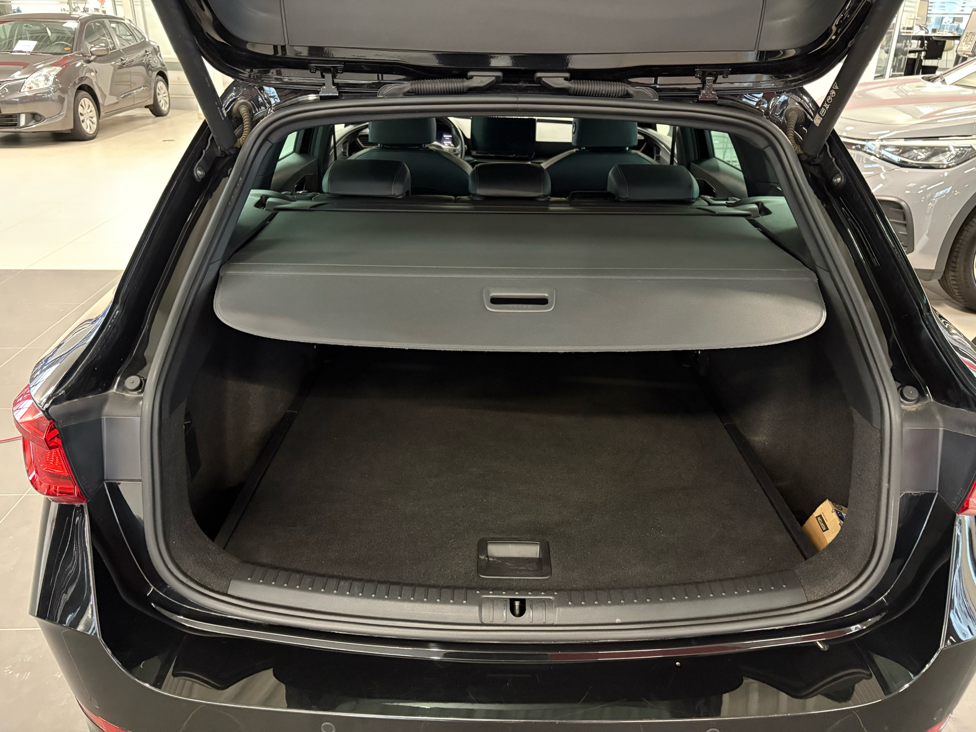 Sort Cupra Leon fra 2023