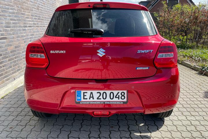 Rød Suzuki Swift fra 2024