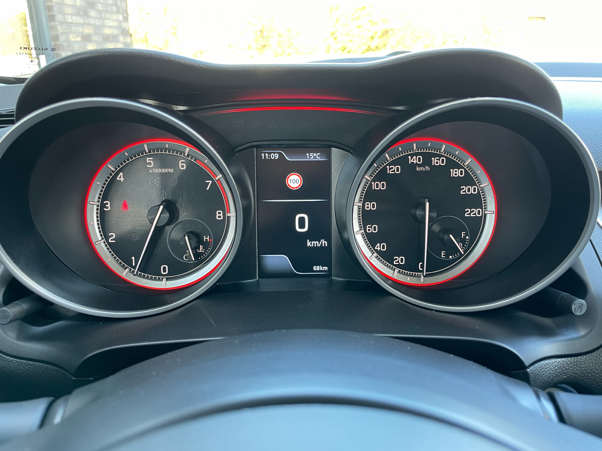 Rød Suzuki Swift fra 2024