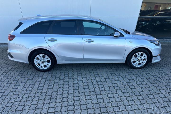 Sølv Kia Ceed fra 2023