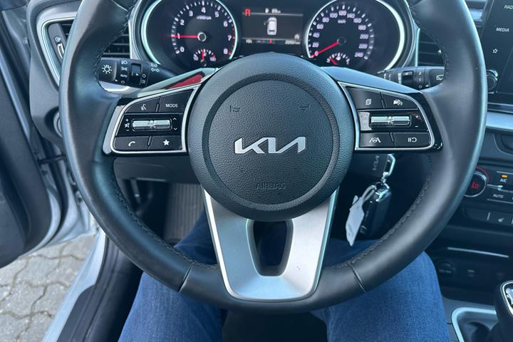 Sølv Kia Ceed fra 2023