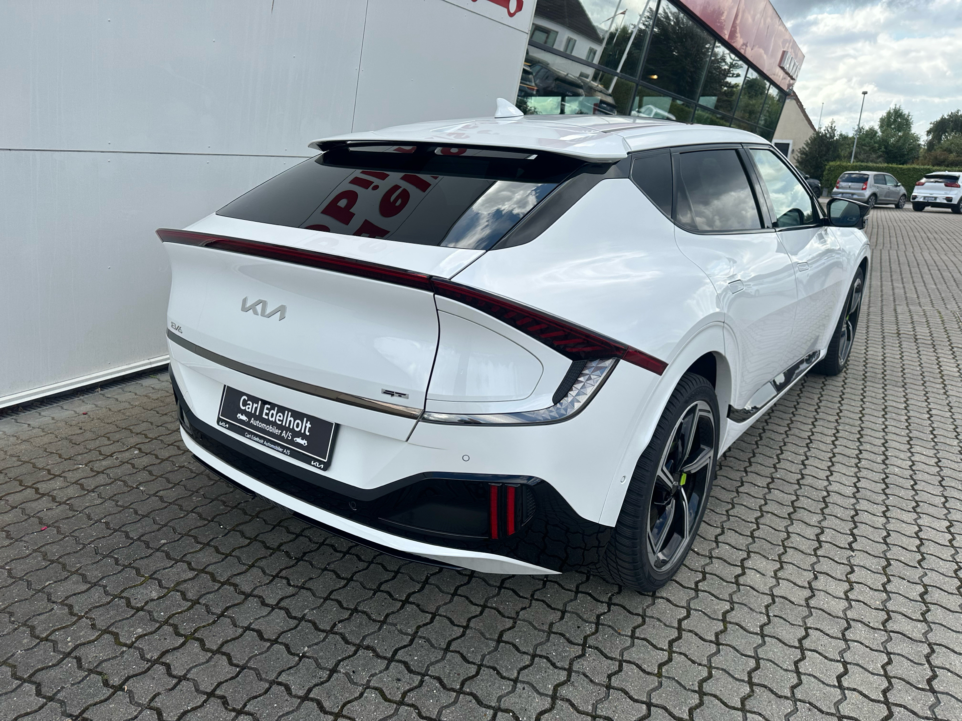 Hvid Kia EV6 fra 2024