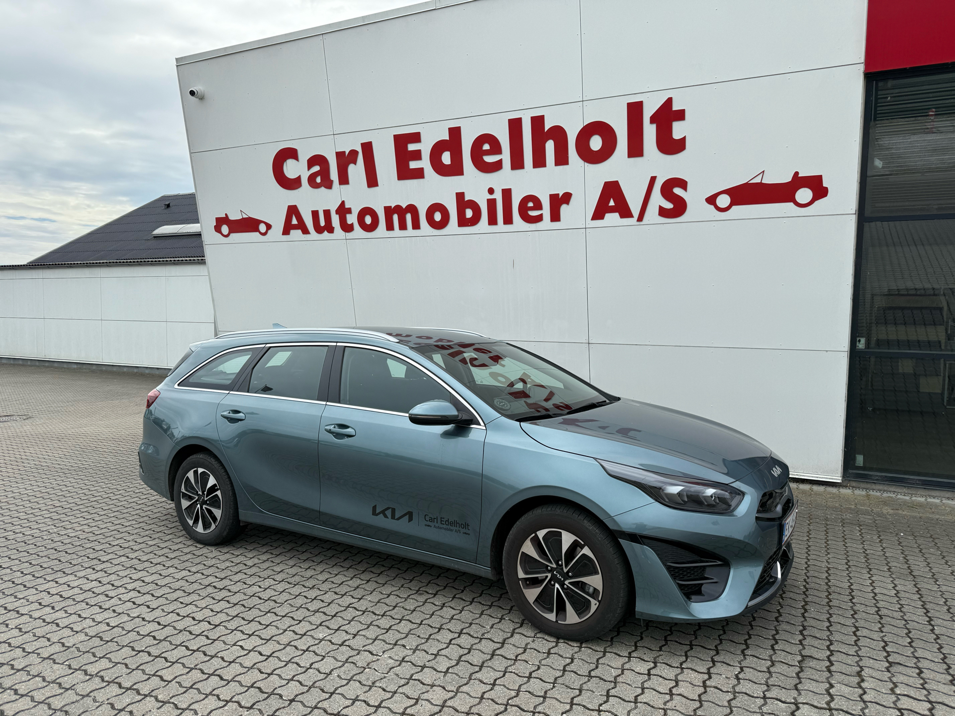 Kia Ceed 1,6 SW GDI PHEV  Plugin-hybrid Prestige DCT 141HK Stc 6g Aut.