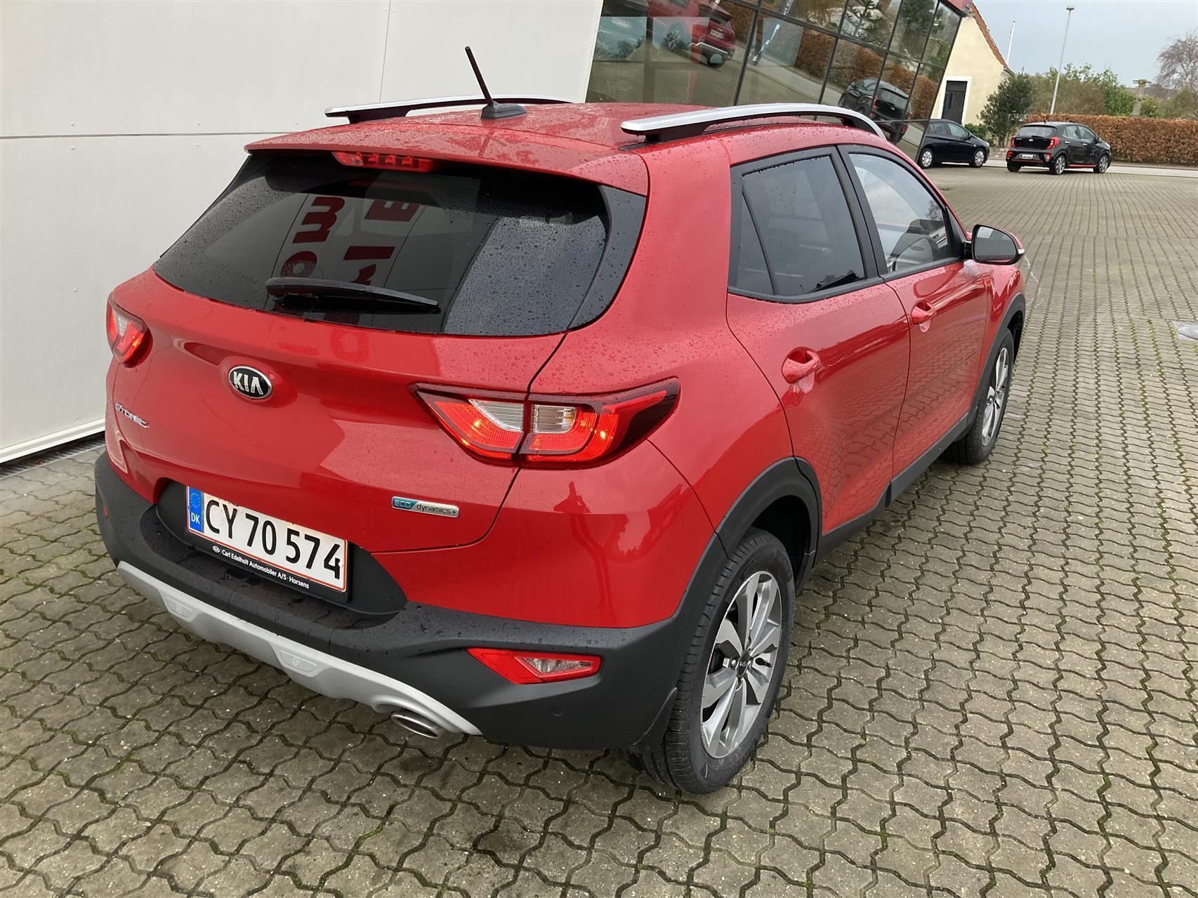 Rød Kia Stonic fra 2021