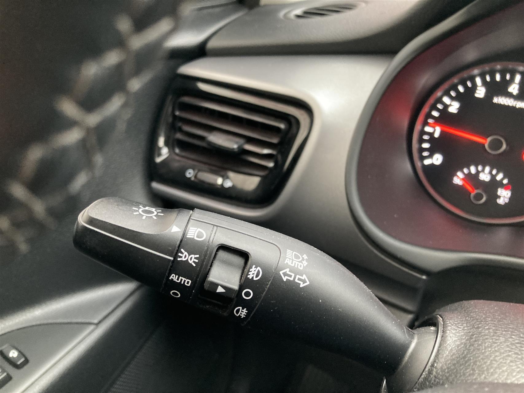 Rød Kia Stonic fra 2021