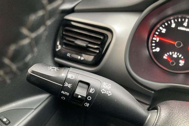 Rød Kia Stonic fra 2021
