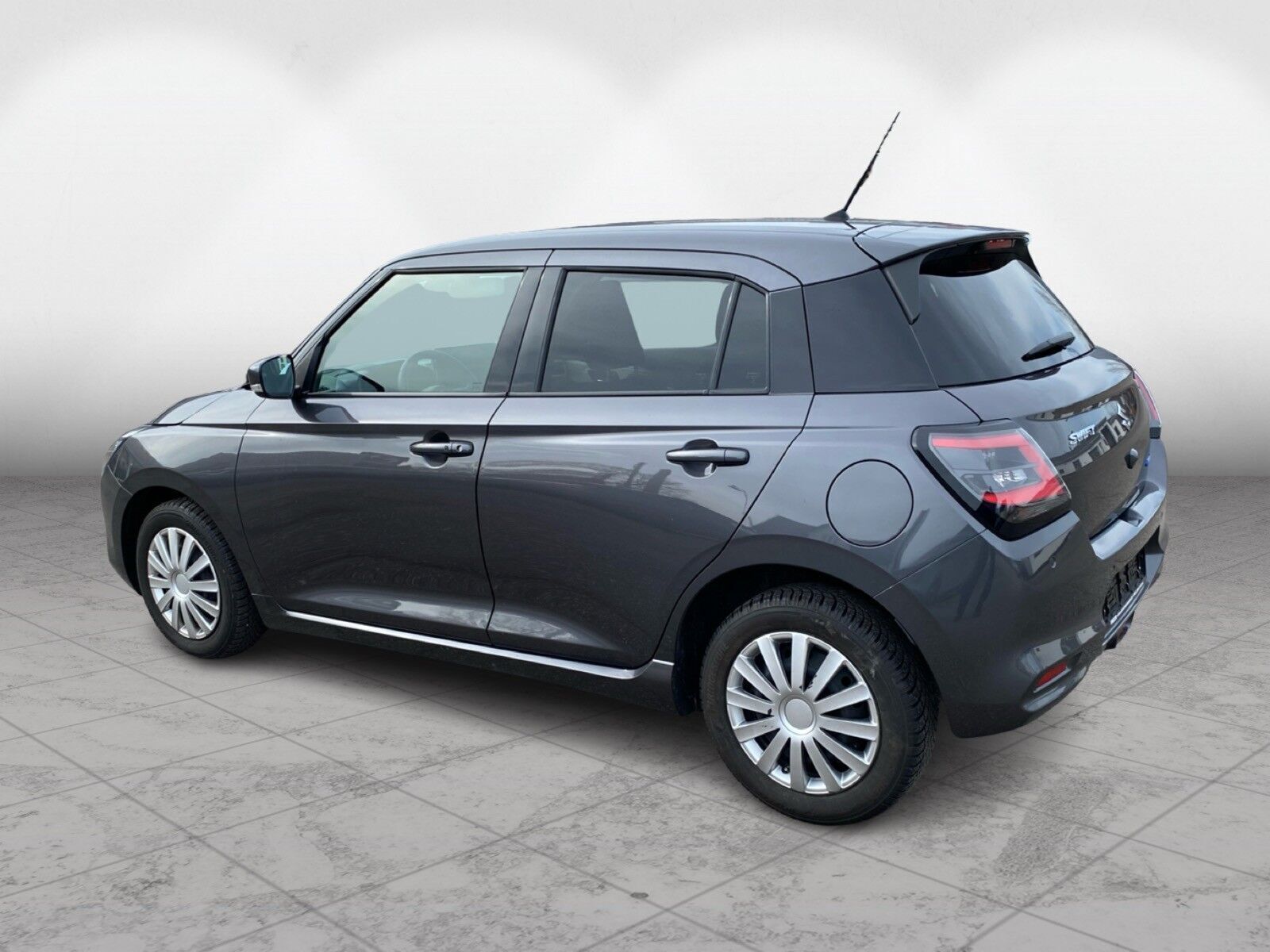 Grå Suzuki Swift fra 2025
