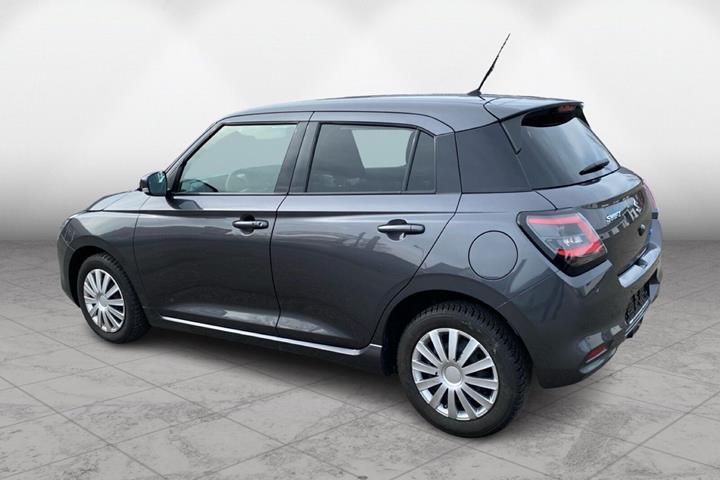 Grå Suzuki Swift fra 2025