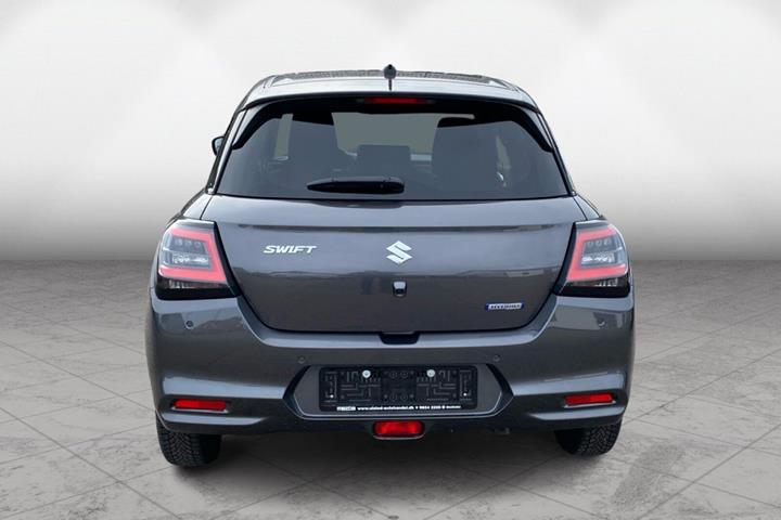 Grå Suzuki Swift fra 2025