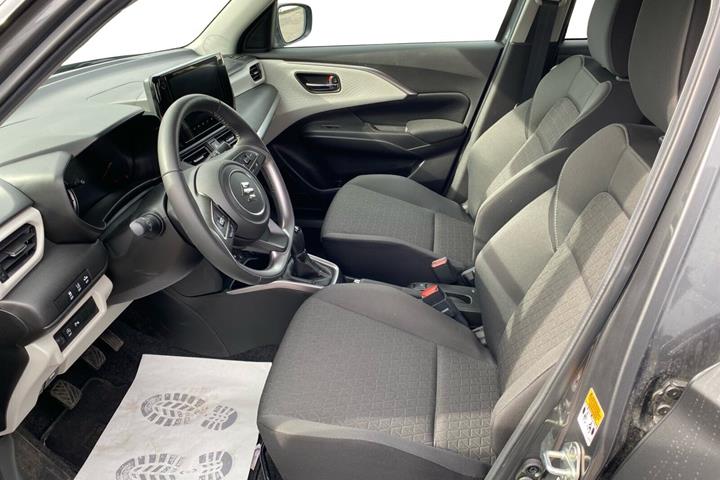 Grå Suzuki Swift fra 2025