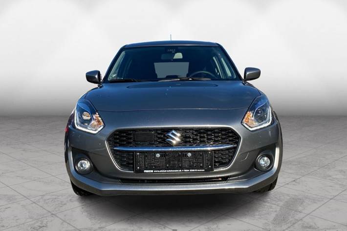 Sølv Suzuki Swift fra 2023