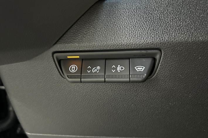 Sort Nissan Interstar fra 2025