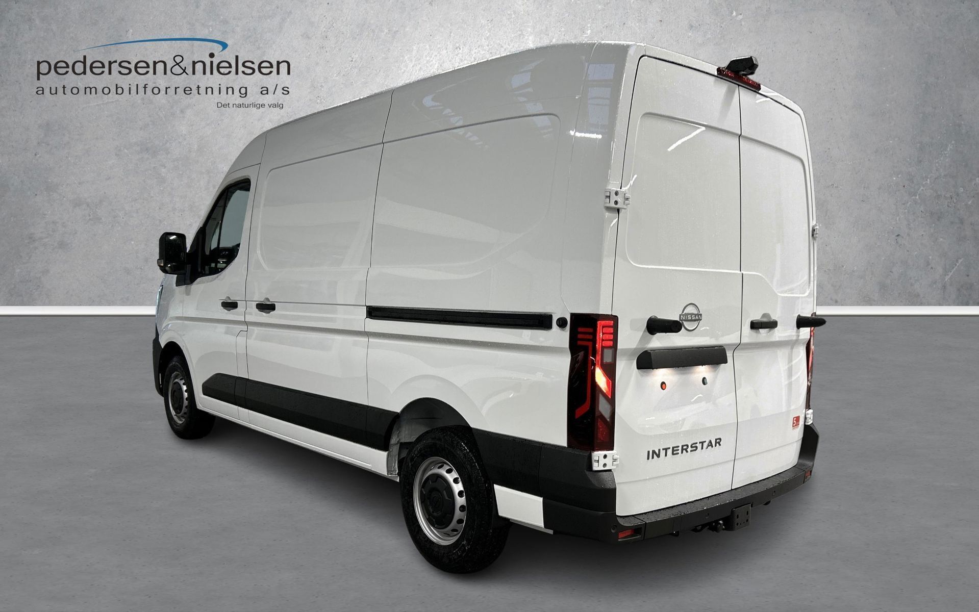 Hvid Nissan Interstar fra 2025