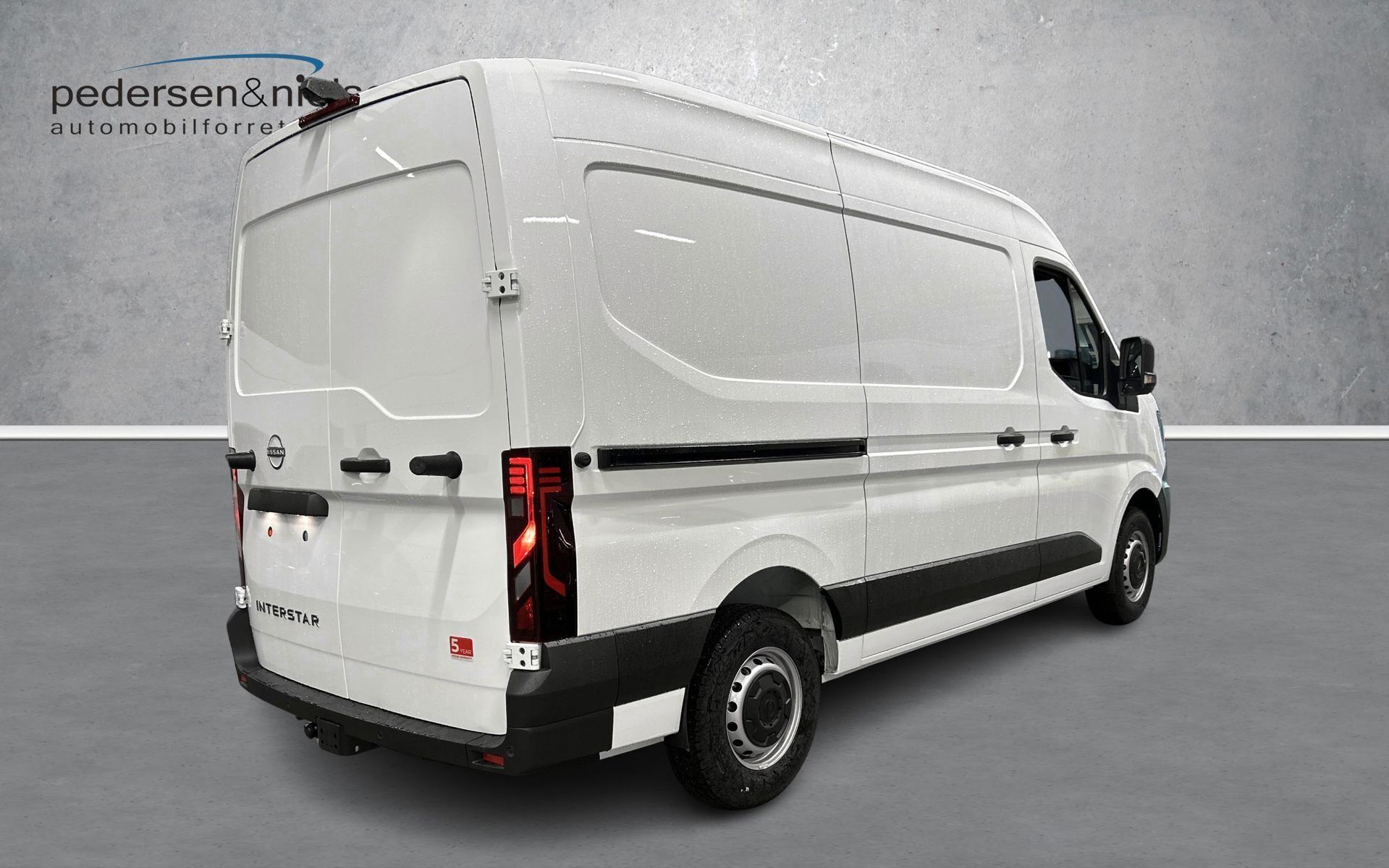 Hvid Nissan Interstar fra 2025