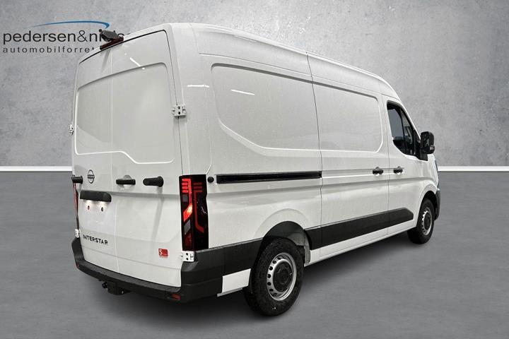 Hvid Nissan Interstar fra 2025