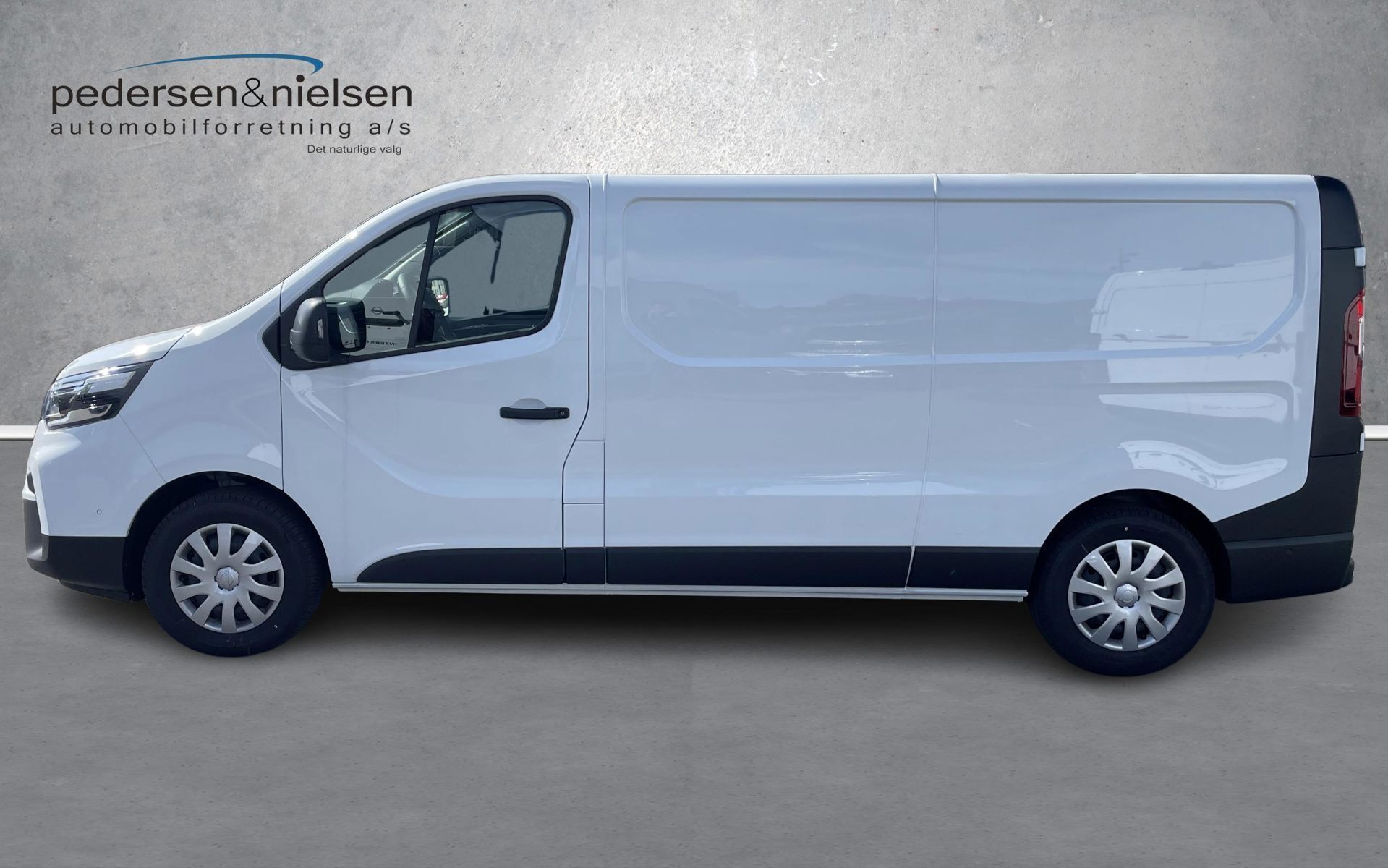 Hvid Nissan Primastar fra 2026
