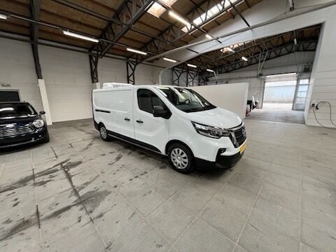 Hvid Nissan Primastar fra 2026