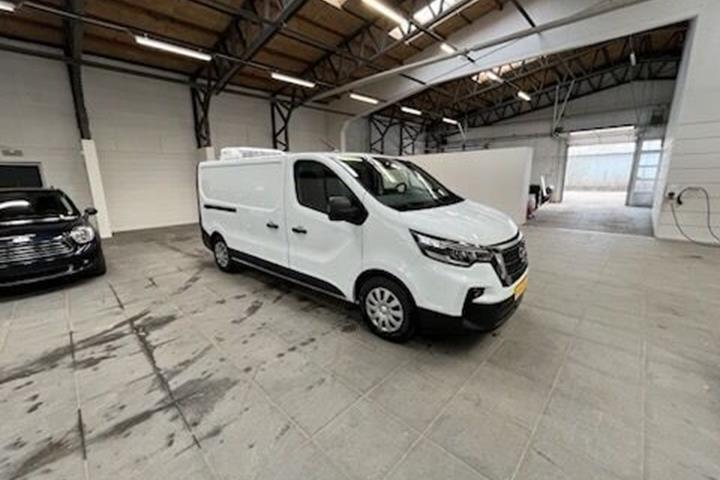 Hvid Nissan Primastar fra 2026
