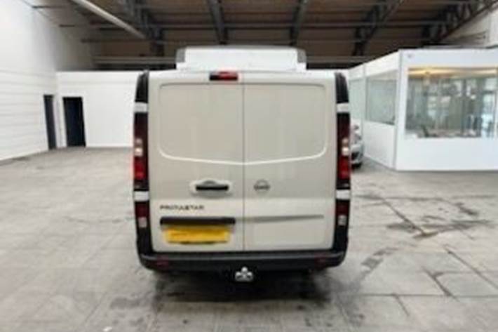 Hvid Nissan Primastar fra 2026